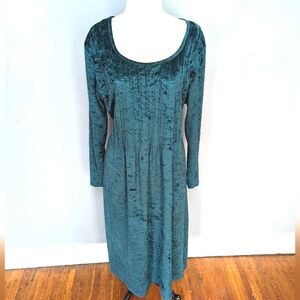 Vintage green velvet modest long sleeve, tie back dress. Brett Alixander. 18W
